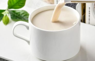 6 волшебных эффектов меда и молока.