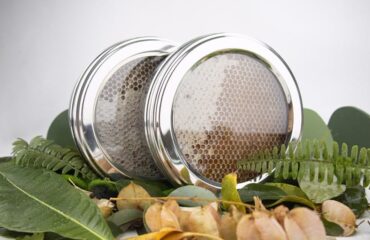 빗꿀이 일반꿀보다 고급인 이유 Comb Honey가 일반 꿀보다 고급인 이유는 무엇입니까?