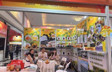 デリーのアカシアハニー 純粋な自然の恵みの味 デリーのアカシアハニー:純粋な自然の恵みの味