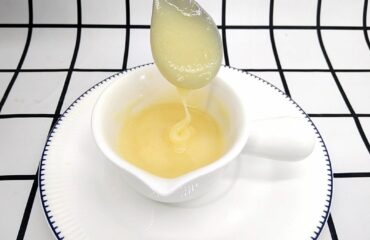 Várias soluções para ajudar você a aproveitar a geleia real Várias soluções para ajudar você a aproveitar a geleia real