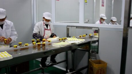 Innovative Honigverpackungen Maßgeschneiderte Lösungen von Delee Honey für Lindenhonig Innovative Honigverpackung: Delee Honeys maßgeschneiderte Lösungen für Lindenhonig